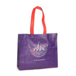 Pose-nett Bossanova med matt laminering og lange hanker.